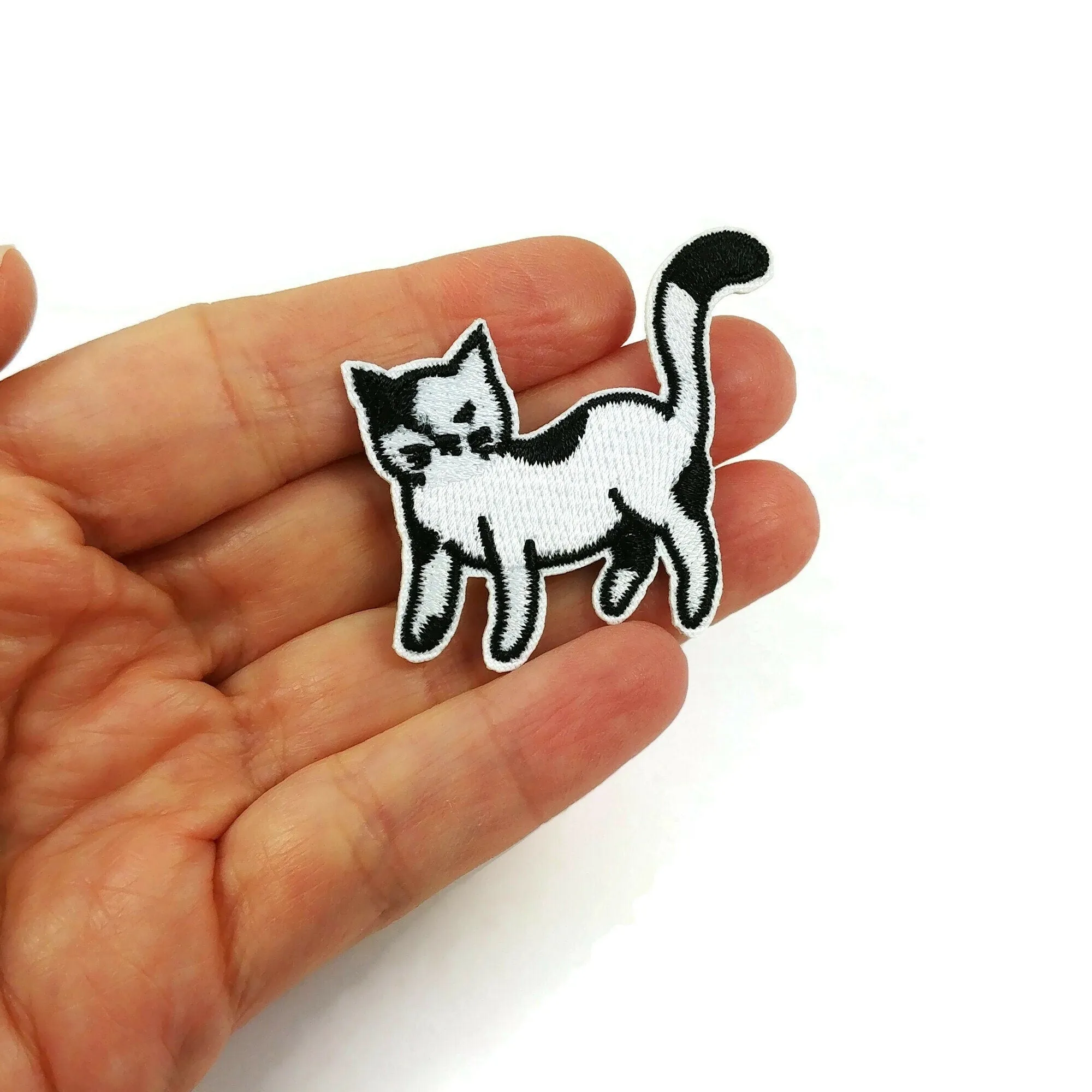 Black and white cat embroidered iron on patch