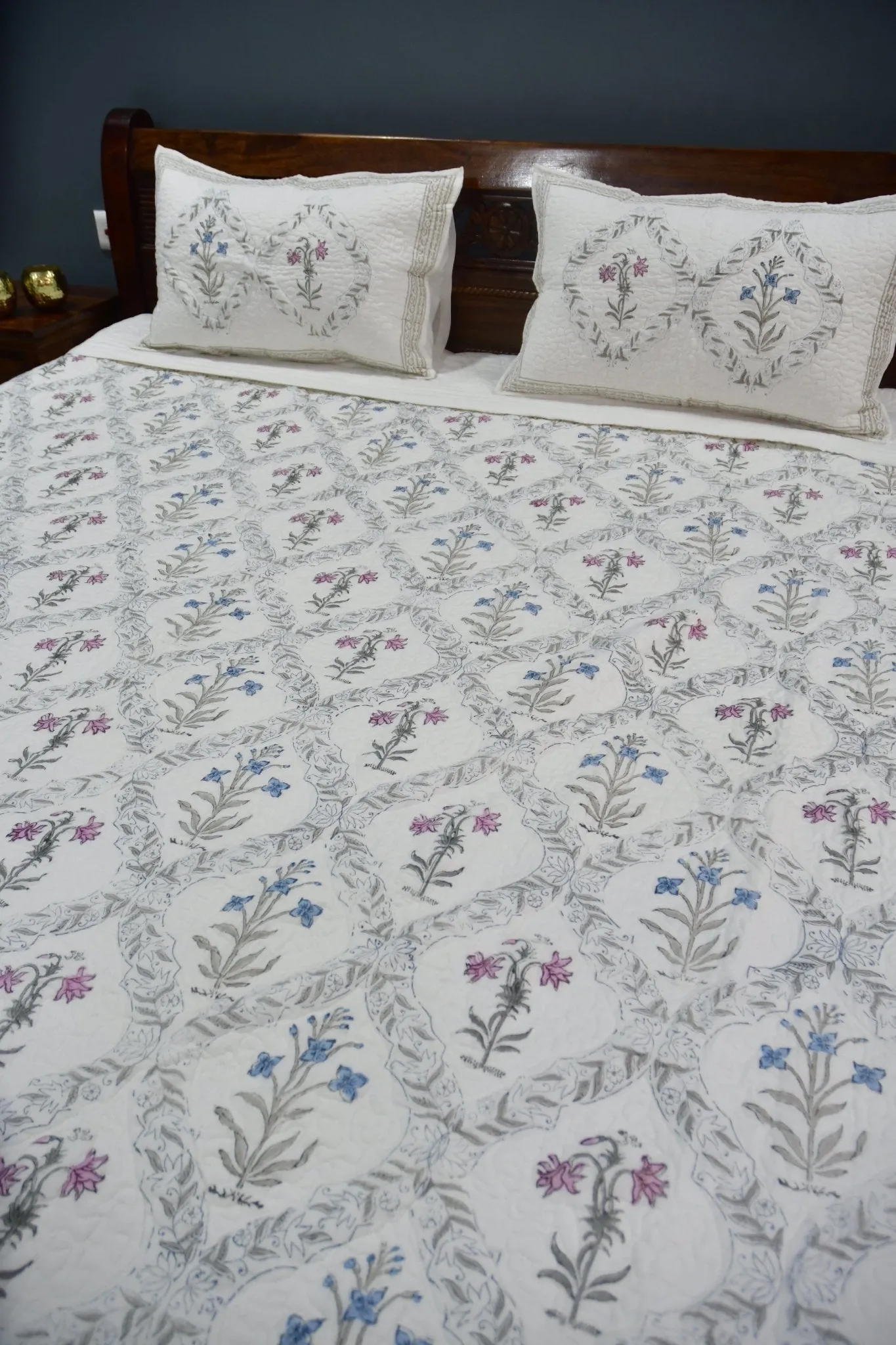 Classic Mughal Jaal Bedcover