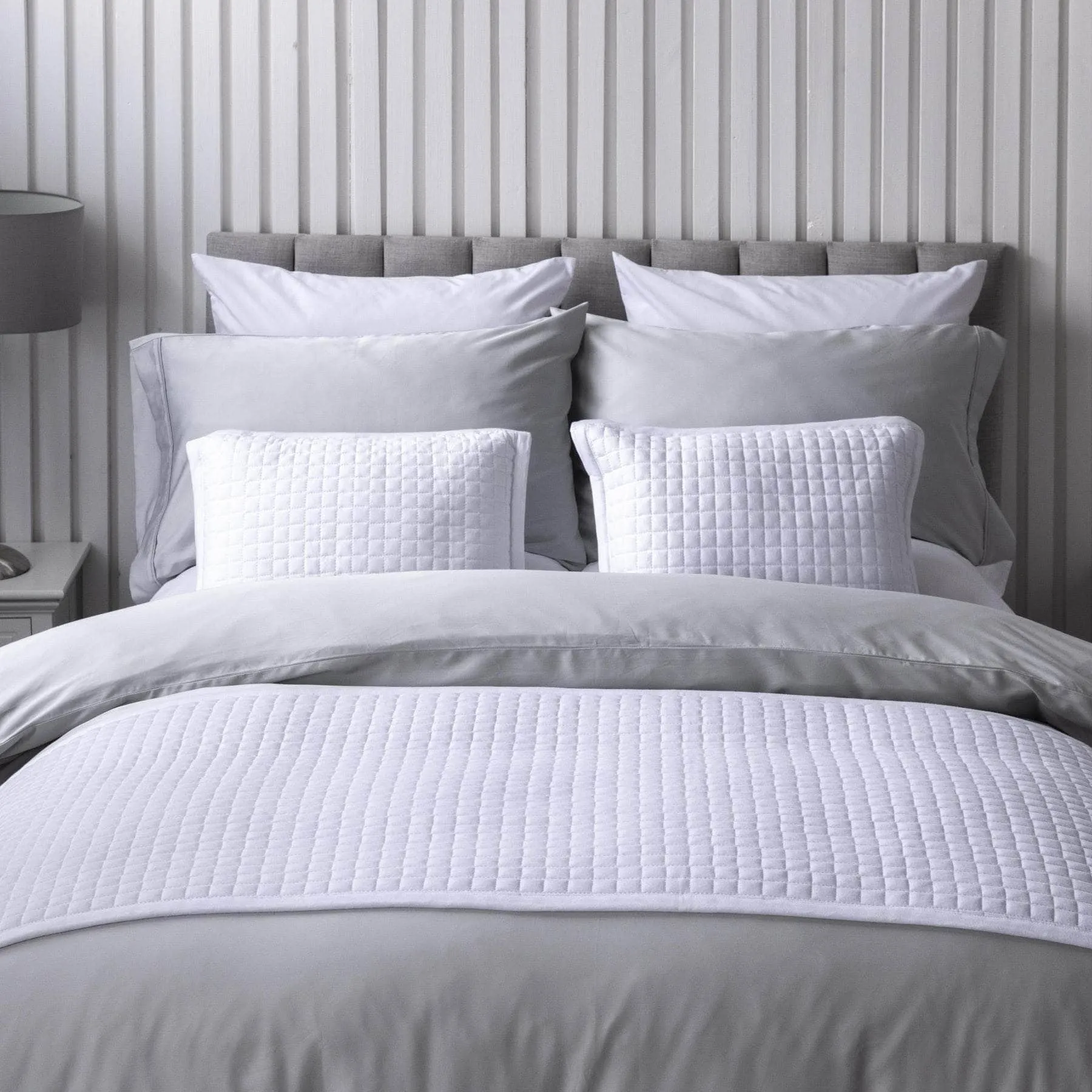 Crompton Runner - White