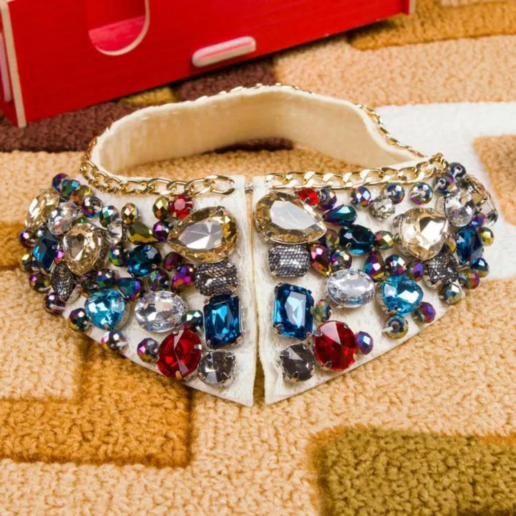 Dainty - Detachable Rhinestone Feather Collar