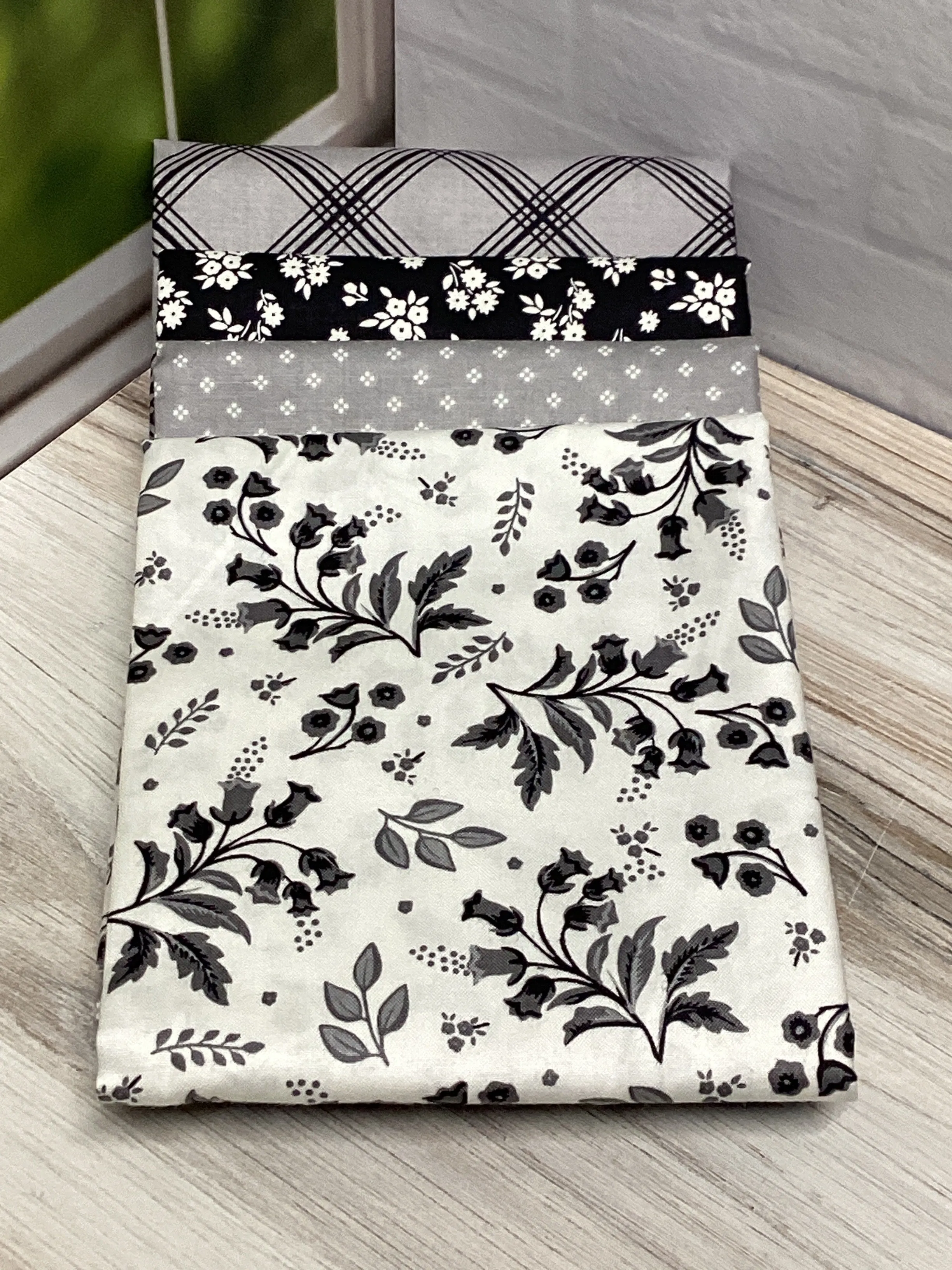 Helpful Heifer A Half Yard Pattern Table Runner #53
