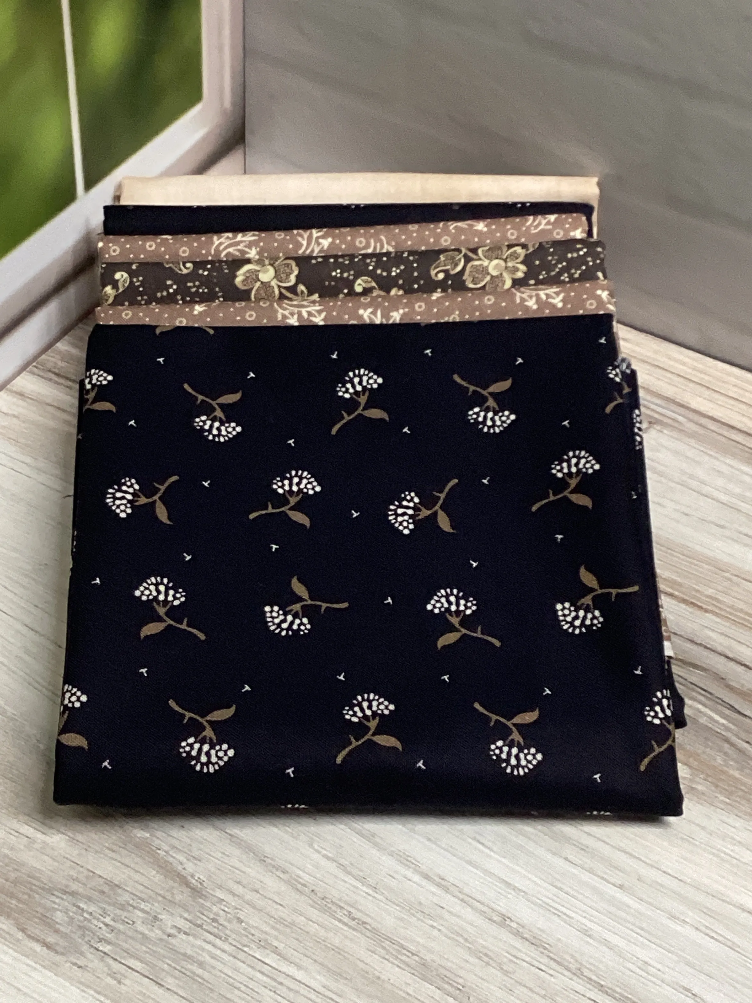 Helpful Heifer Table Runner #16