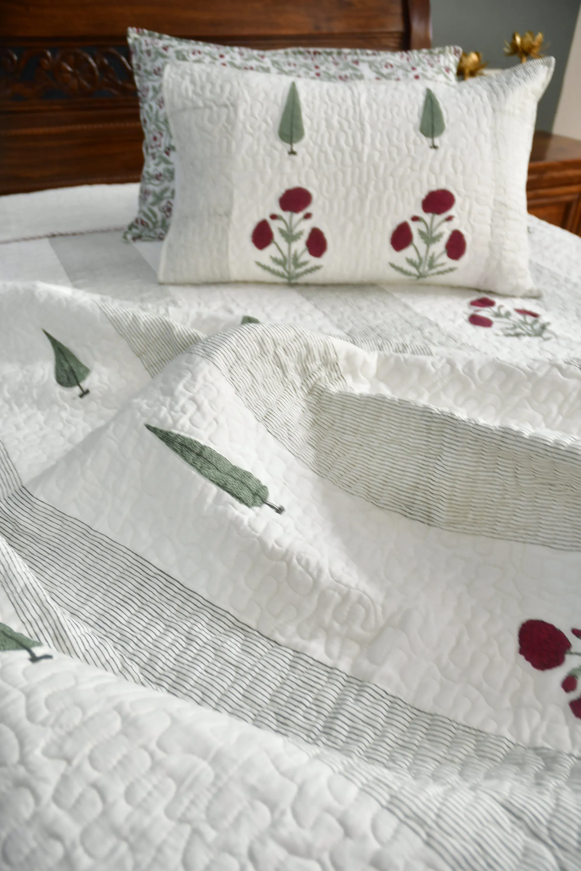 Red Poppy Quilted Bedcover | Hand-Blocked Design | Premium luxury