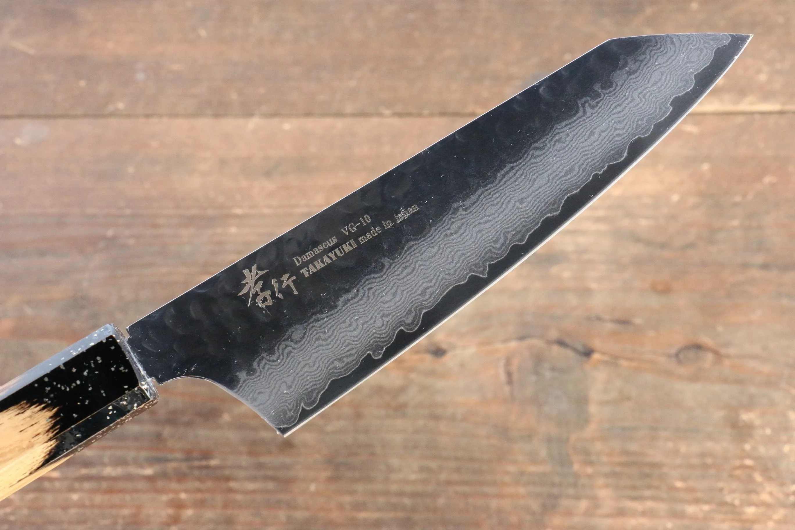 Sakai Takayuki VG10 33 Layer Damascus Kengata Santoku 160mm Live oak Lacquered (Kokushin) Handle