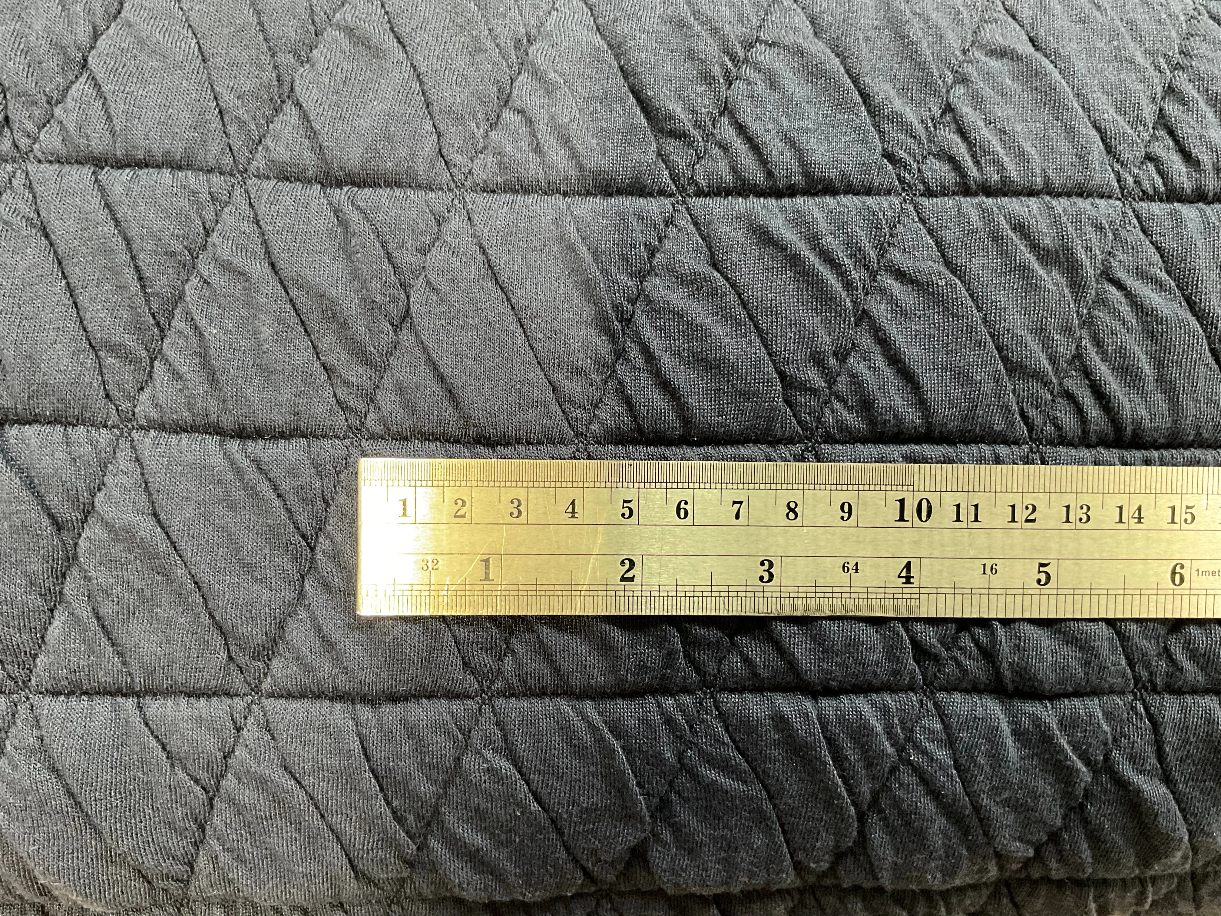 Triangle Quilted Knitted Fabric