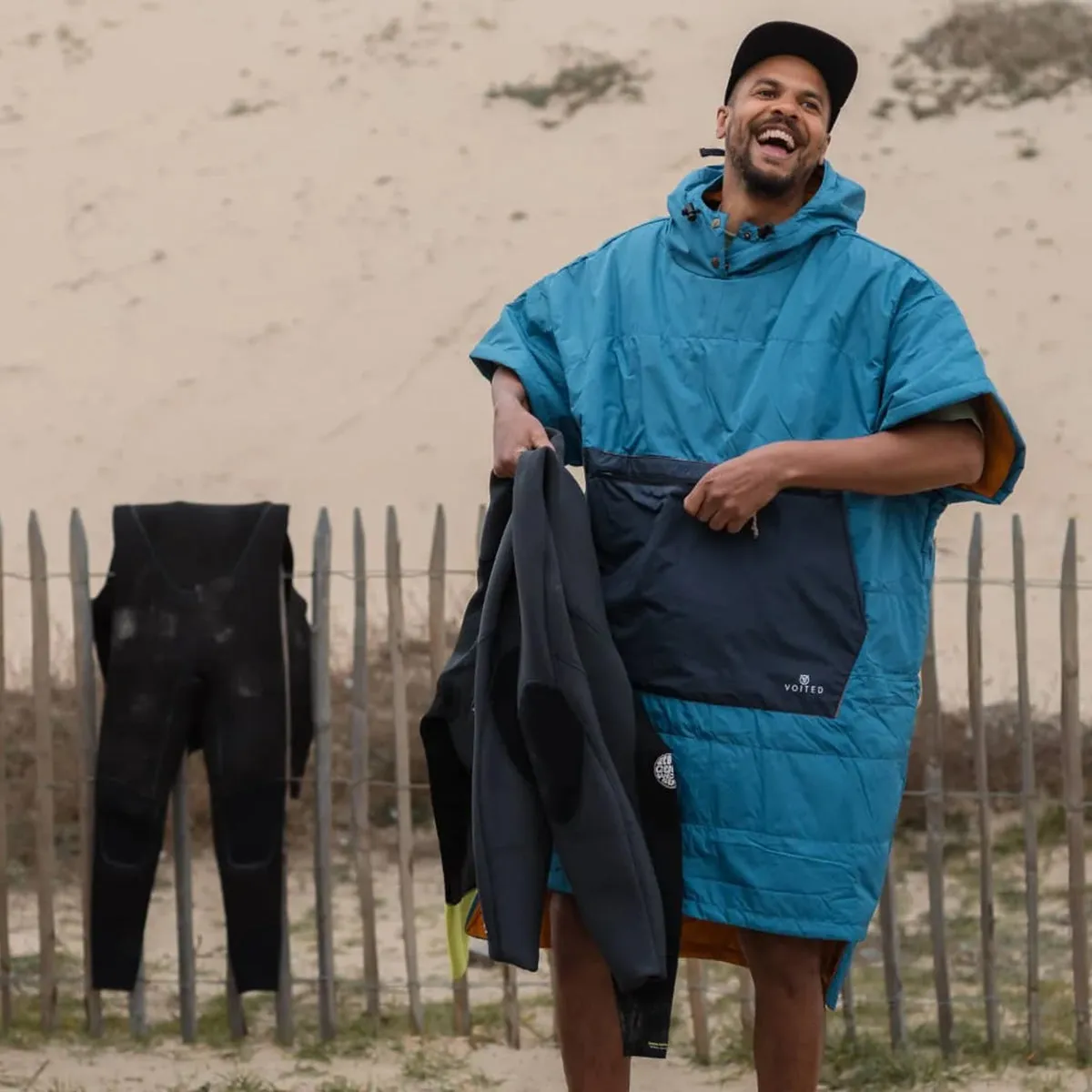 Voited Outdoor 2nd Edition Hooded Changing Poncho