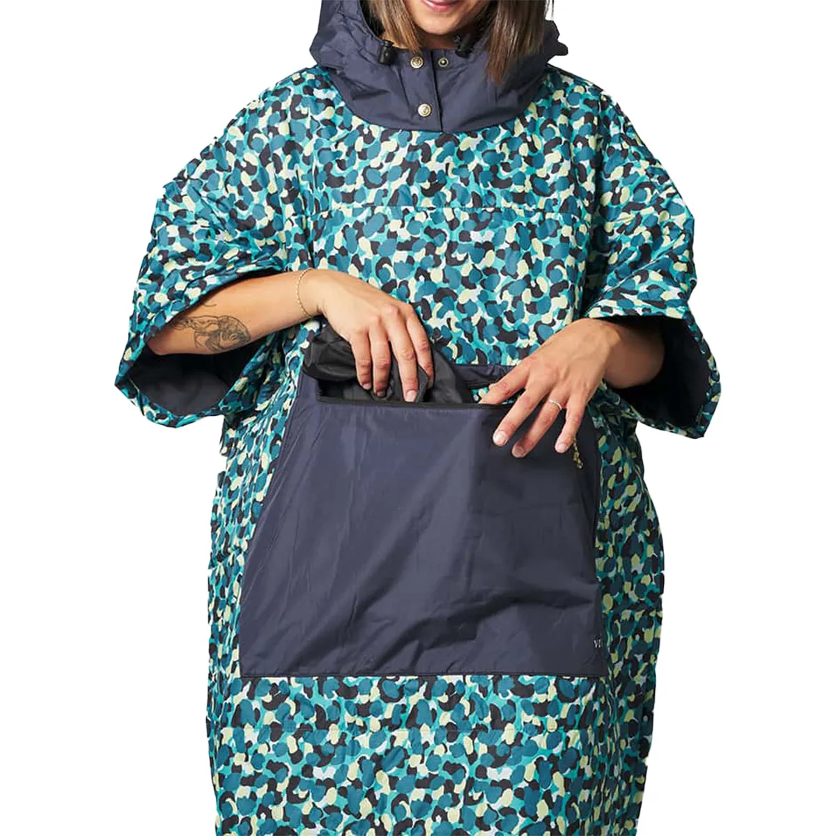 Voited Outdoor 2nd Edition Hooded Changing Poncho
